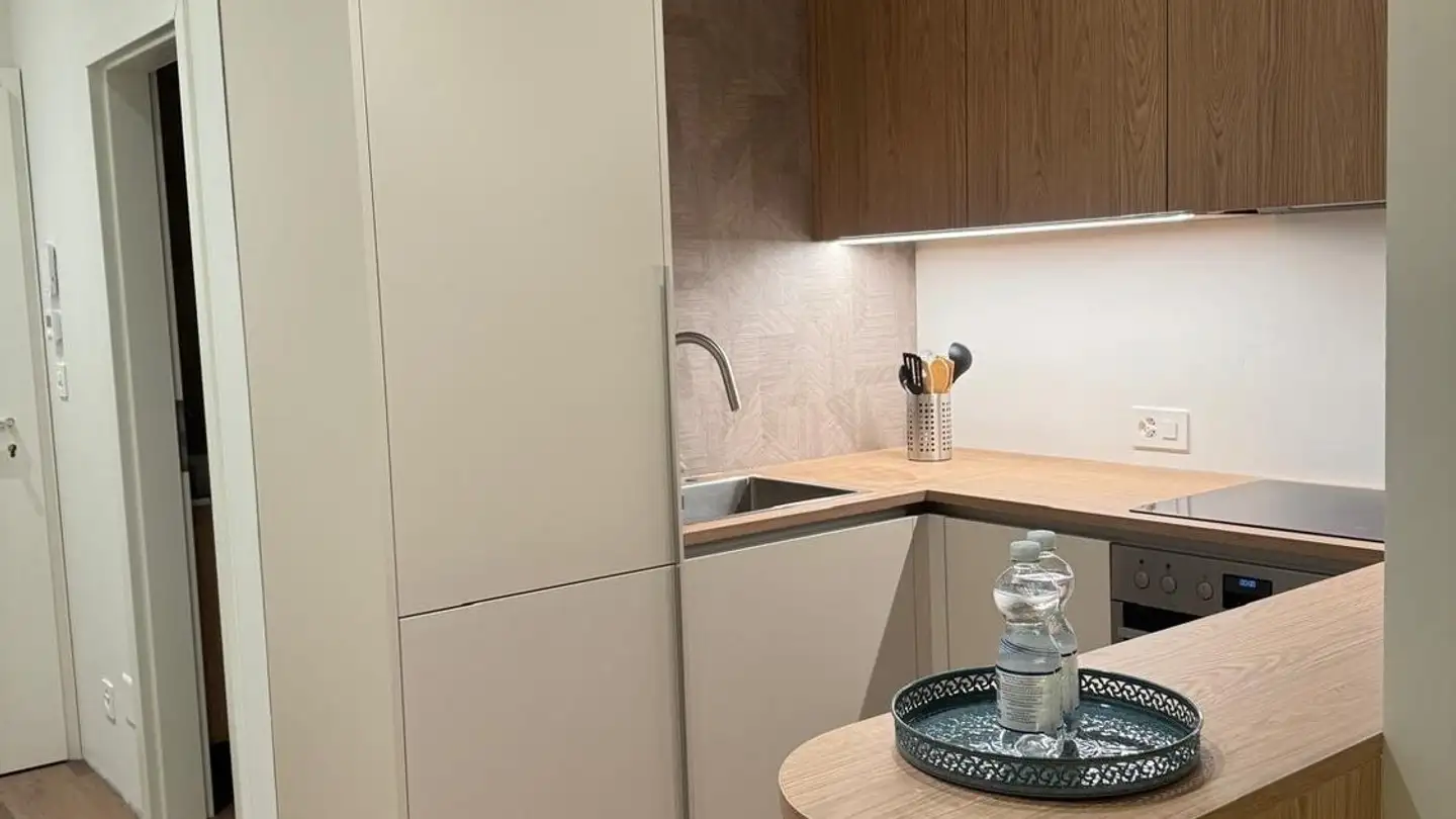 Appartement à louer - Rue Du Coq-D'inde, 2000 Neuchâtel - Photo 2