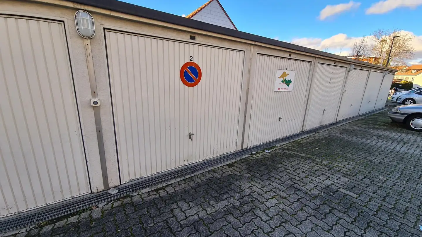 Einzelgarage mieten - Bahnhofstrasse 9, 4106 Therwil