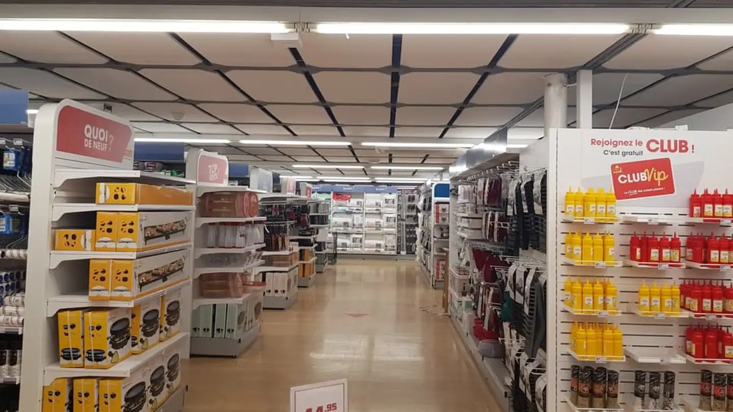 Gewerbe mieten - Boulevard Des Eplatures 44, 2300 La Chaux-de-Fonds - Foto 4