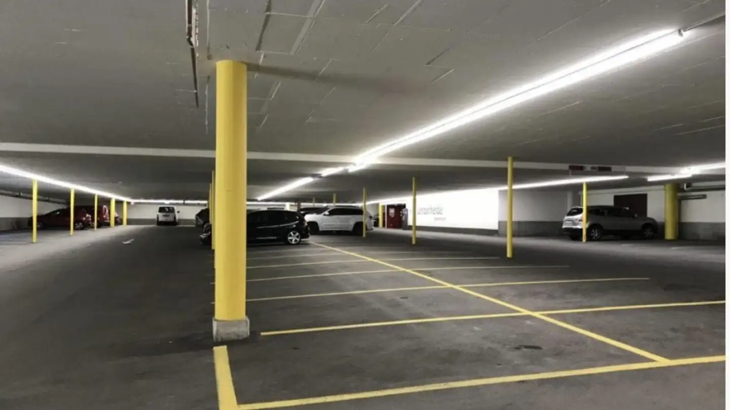 Parkplatz im Freien mieten - 8050 Zürich