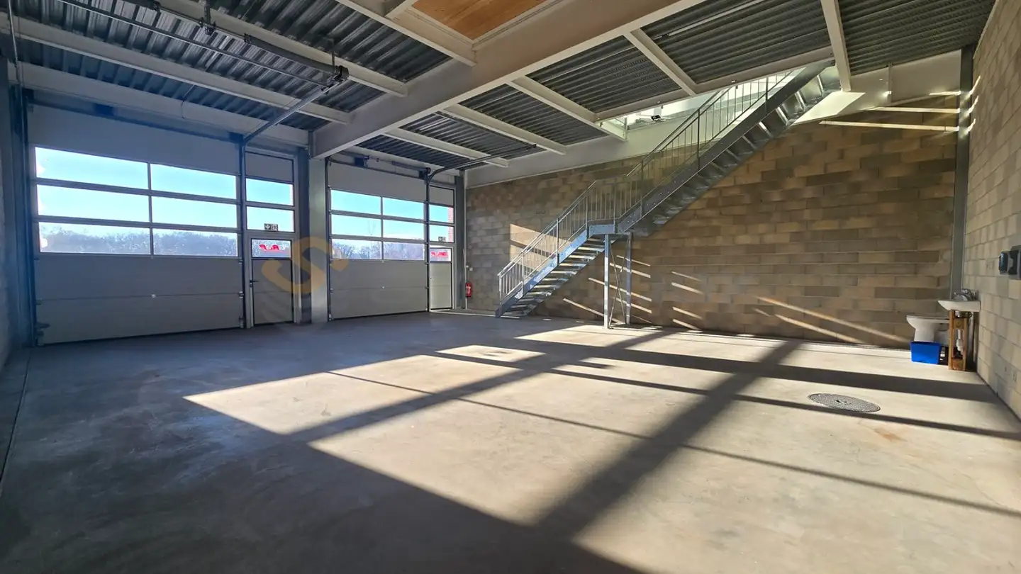 Mixed-use building for rent - Route Des Avouillons, 1196 Gland - Photo 4