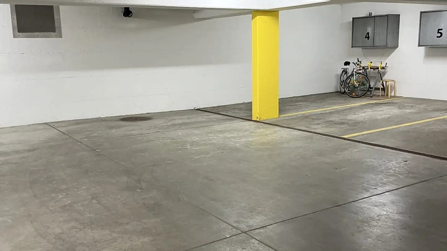 Einzelgarage mieten - Talstrasse 3, 7250 Klosters