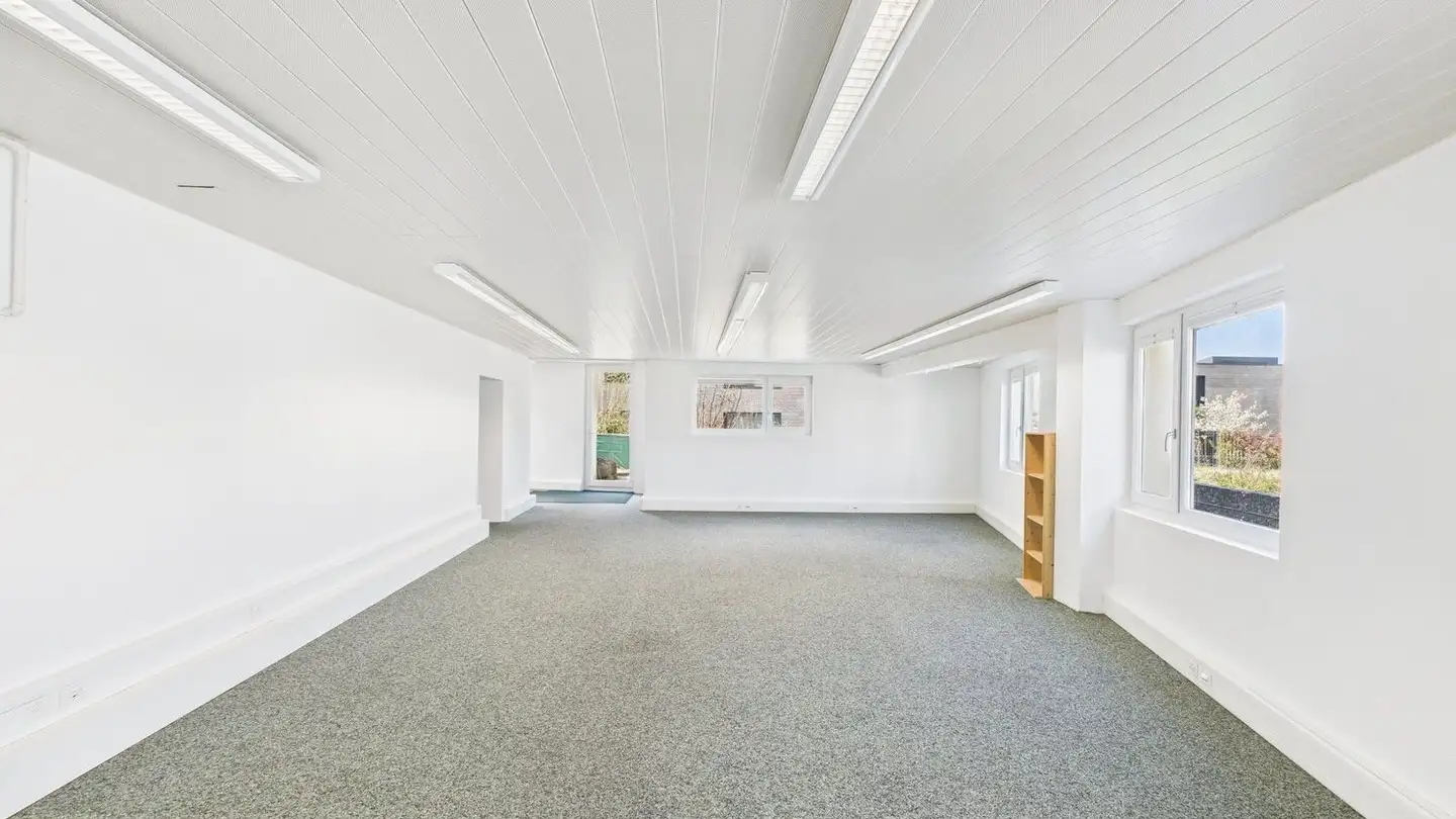 Commercial for rent - Zürcherstrasse 32, 8853 Lachen SZ