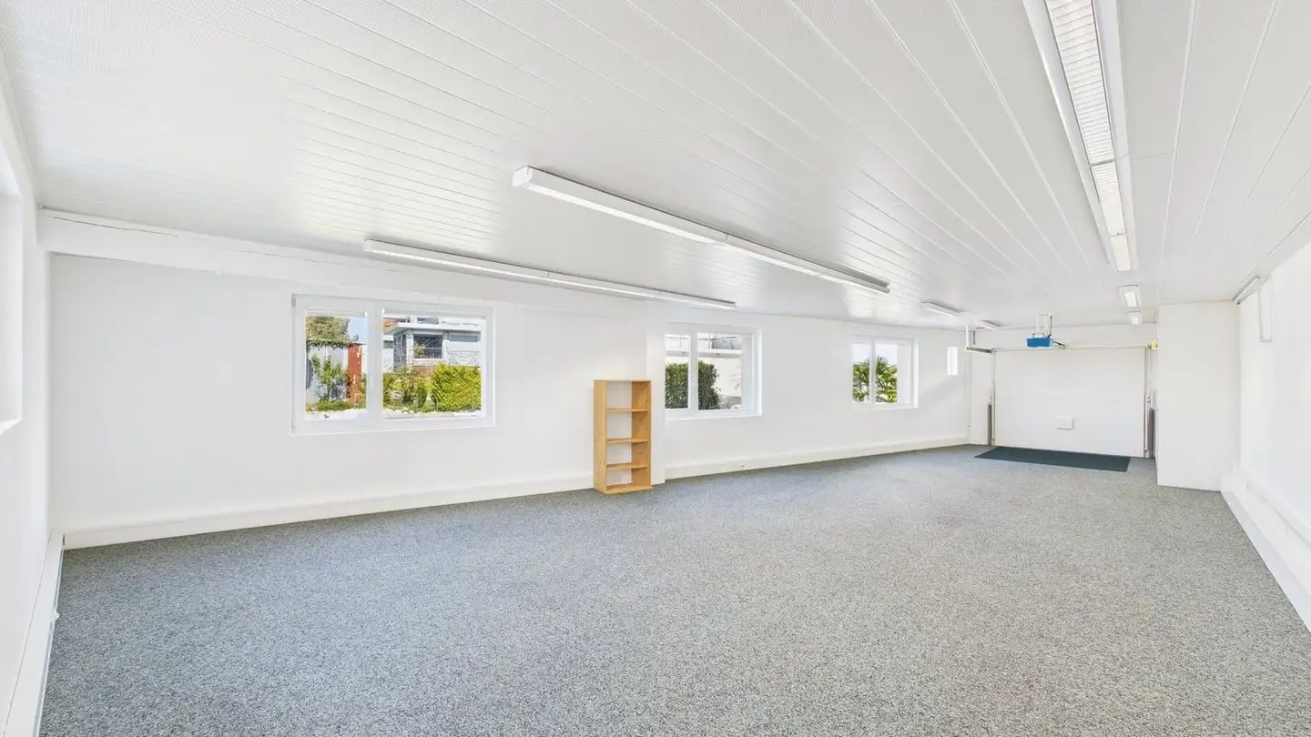 Commercial for rent - Zürcherstrasse 32, 8853 Lachen SZ - Photo 2