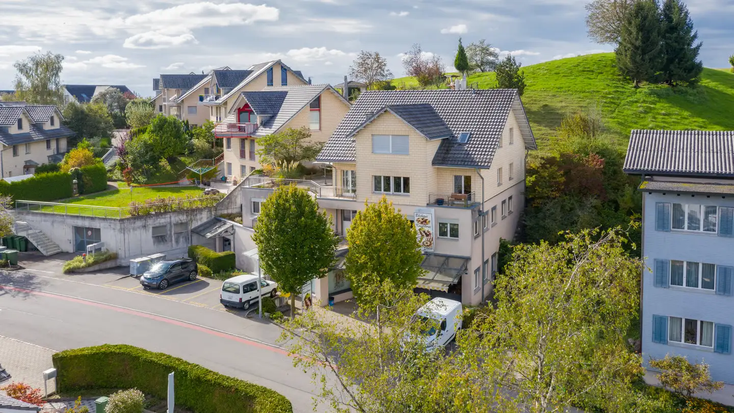 Mischgenutztes Gebäude kaufen - Neuhofstrasse 2, 6345 Neuheim - Foto 2