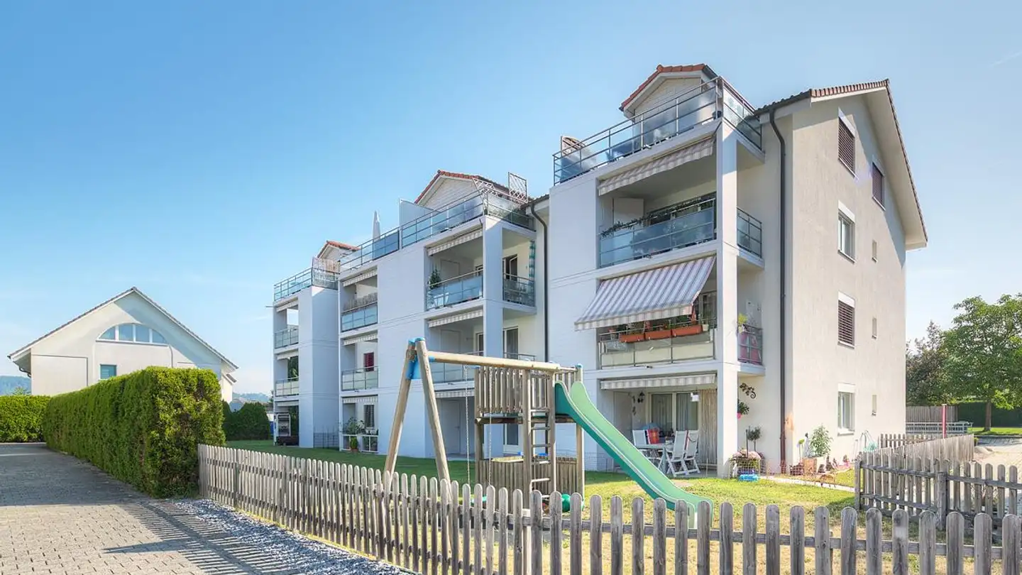 Attic flat for rent - Nussbaumweg 2, 5604 Hendschiken - Photo 2