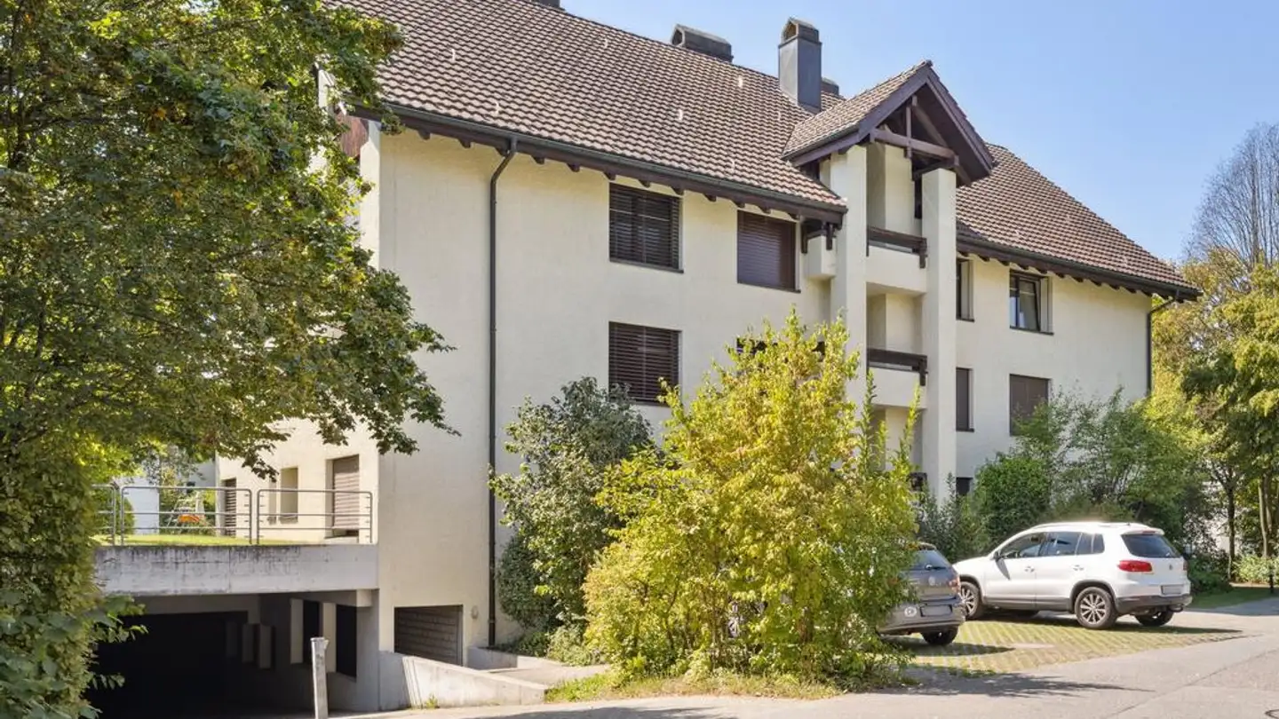 Überdachter Motorradparkplatz mieten - Untere Bahnhofstrasse 12a, 8910 Affoltern am Albis