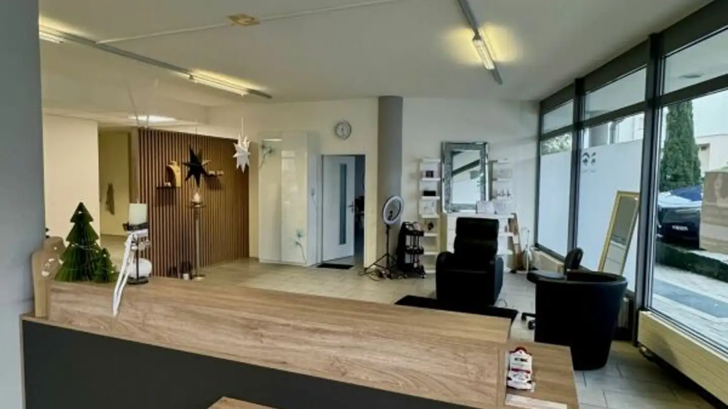 Gewerbe mieten - Bannstrasse 2, 6312 Steinhausen - Foto 2