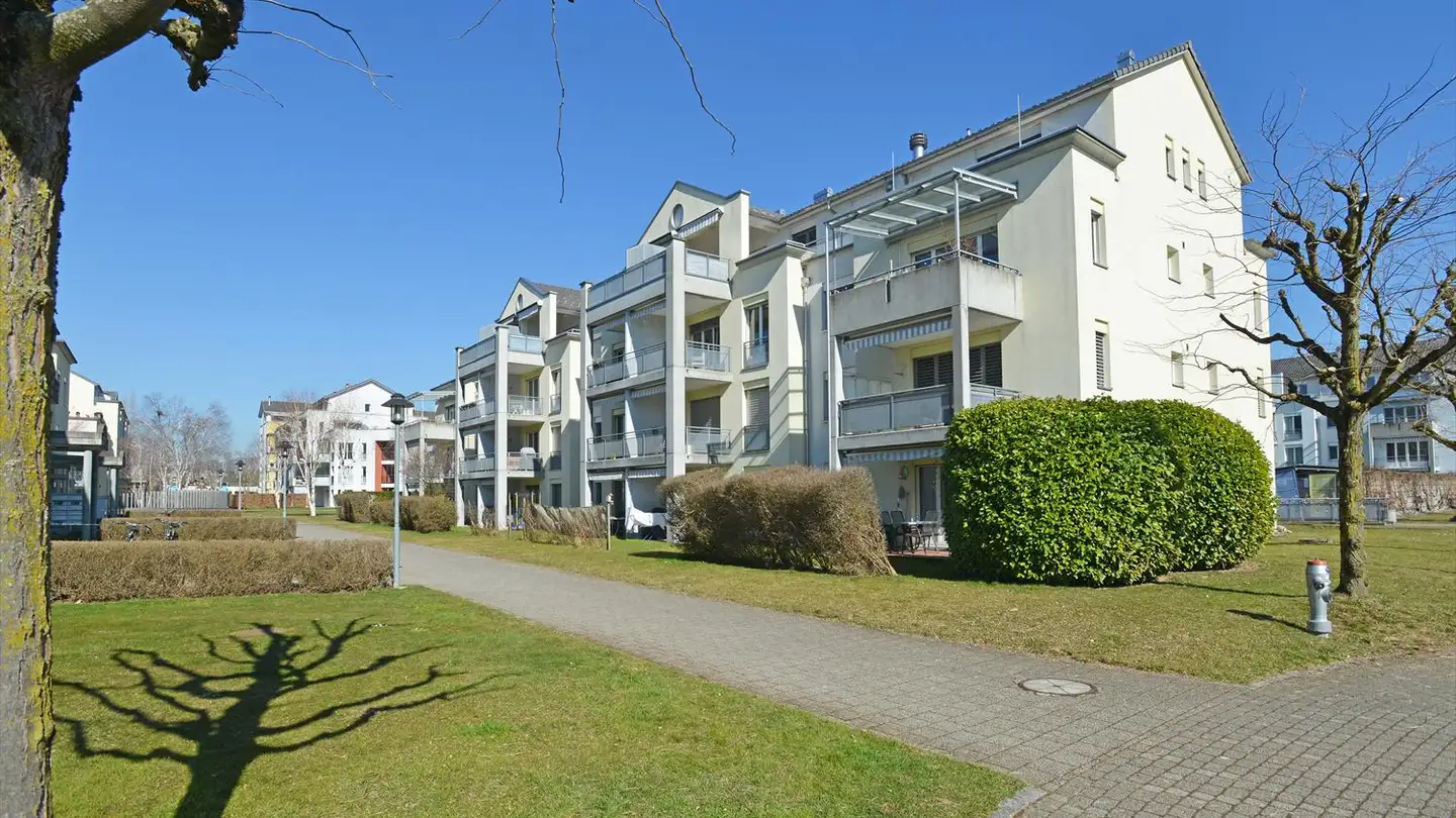 Parcheggio coperto in affitto - Blumenaustrasse 1, 8645 Jona