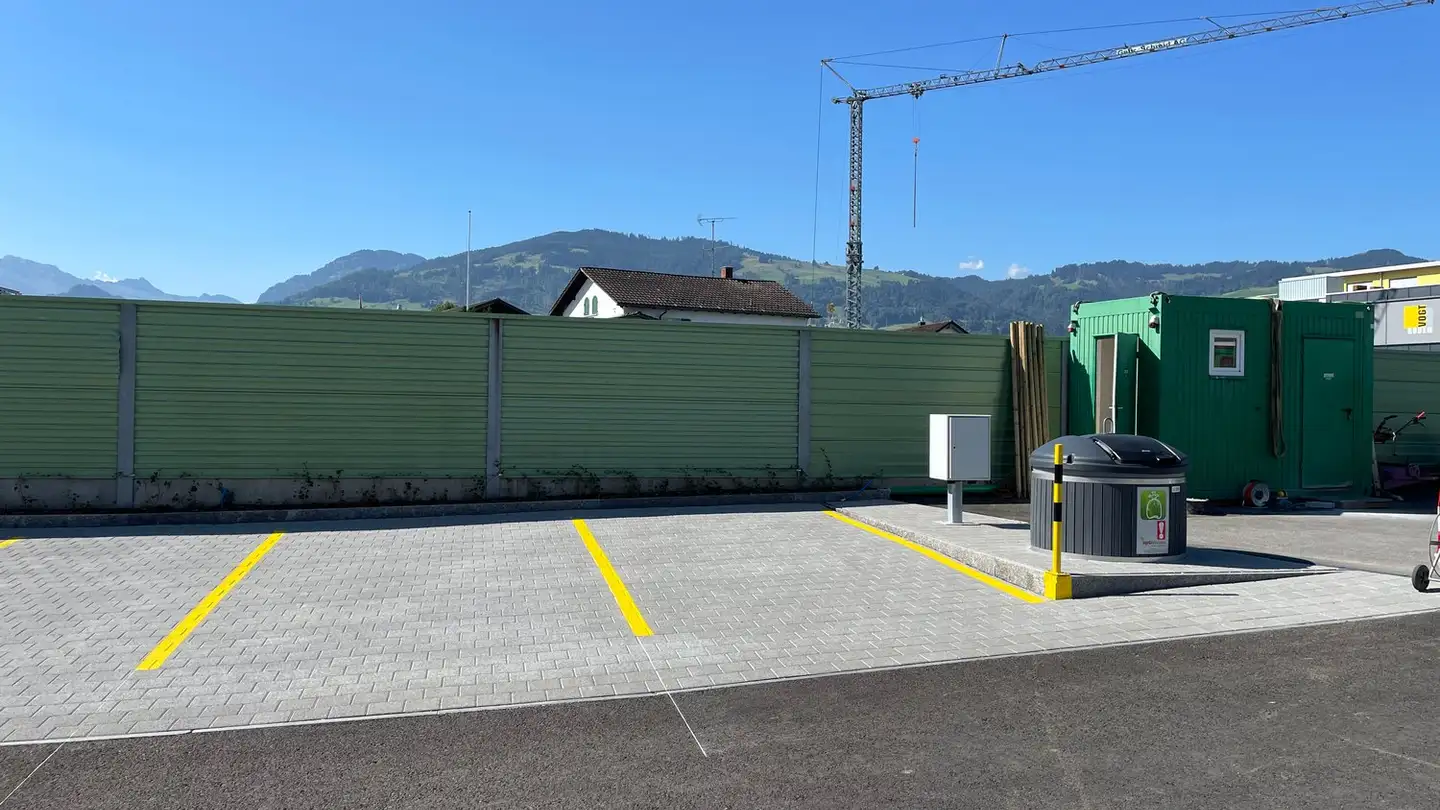 Parcheggio esterno in affitto - Allmeindstrasse 28, 8855 Wangen SZ - Photo 4