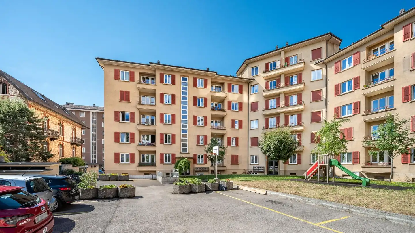 Tiefgaragenstellplatz mieten - 2000 Neuchâtel