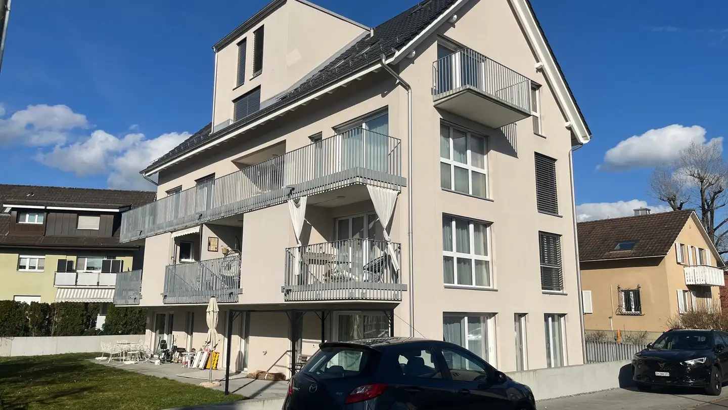 Dachgeschosswohnung mieten - Blumenstrasse 7, 8951 Fahrweid