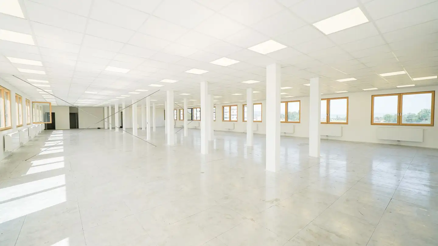 Spazio ufficio in affitto - Industriestrasse 1, 6203 Sempach Station - Photo 2