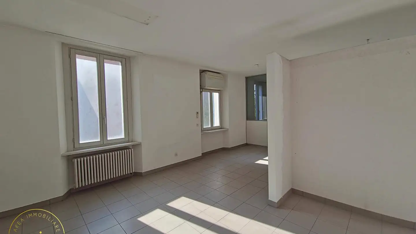 Edificio ad uso misto in vendita - 6830 Chiasso - Foto 2