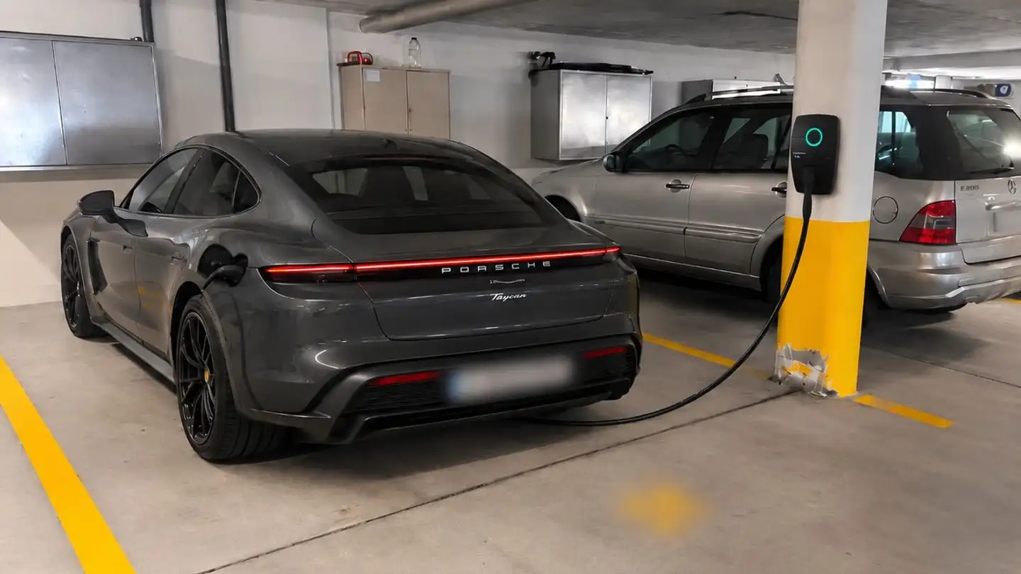 Garage individuel à louer - Schluechtstrasse 9, 6330 Cham