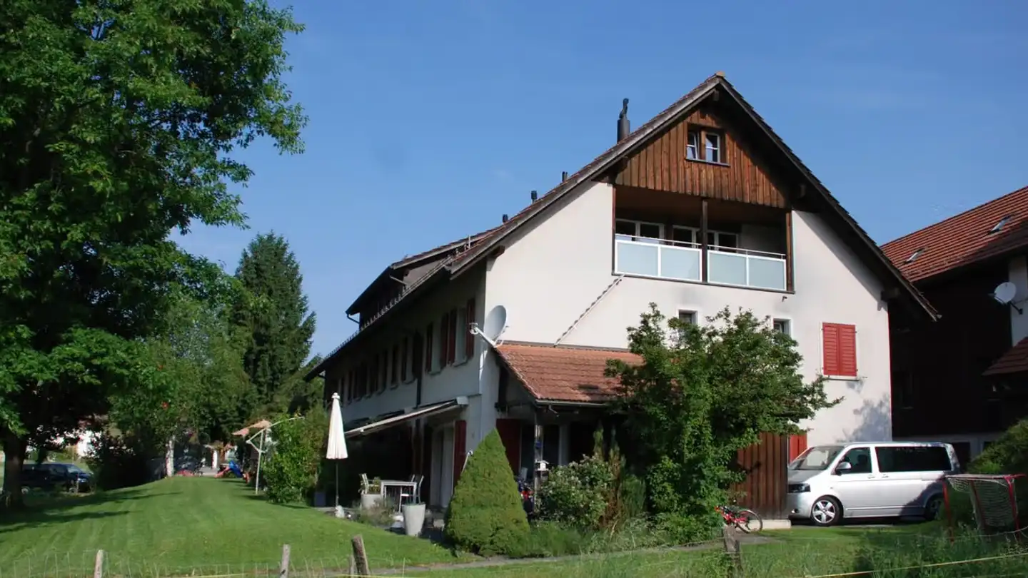 Dachgeschosswohnung mieten - Oberschneit 40, 8523 Hagenbuch ZH