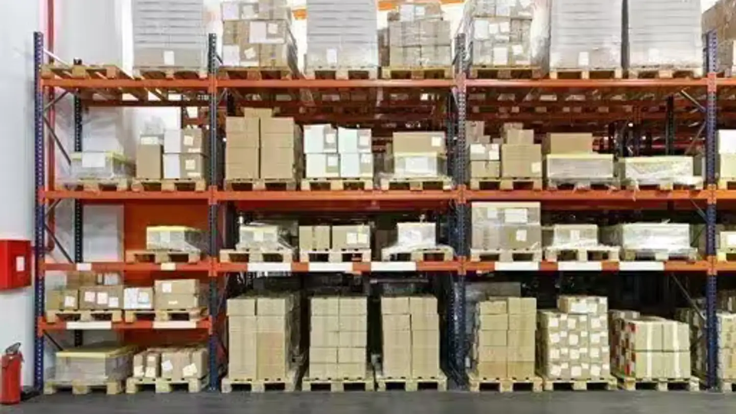 Mischgenutztes Gebäude mieten - 6930 Bedano