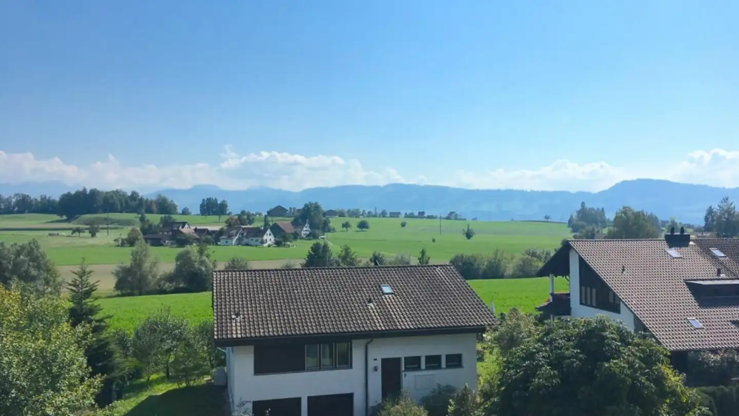 Attique à louer - Etzelstrasse, 8633 Wolfhausen