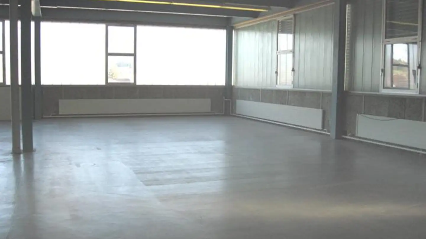 Proprietà industriale in affitto - Bubikonerstrasse 39, 8635 Dürnten - Photo 2