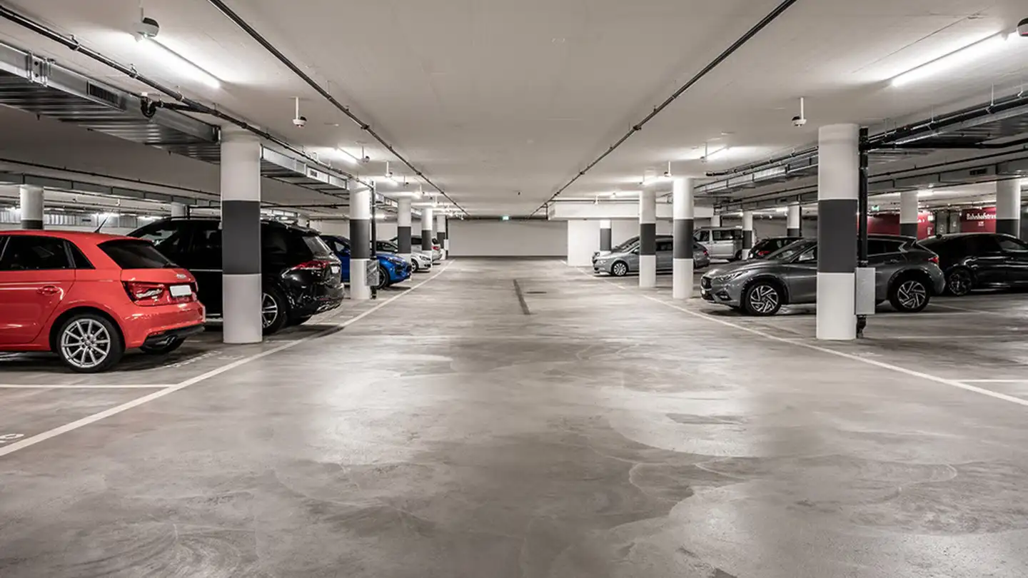 Place de parking souterraine à louer - Bahnhofplatz, 7000 Chur - Photo 4