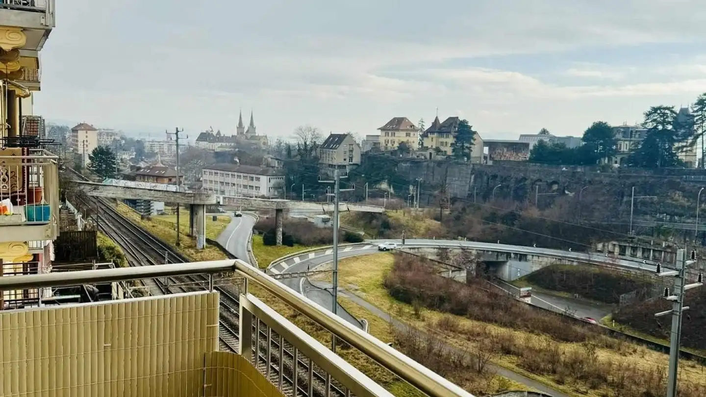 Appartement à louer - Rue Des Parcs 103, 2000 Neuchâtel - Photo 2