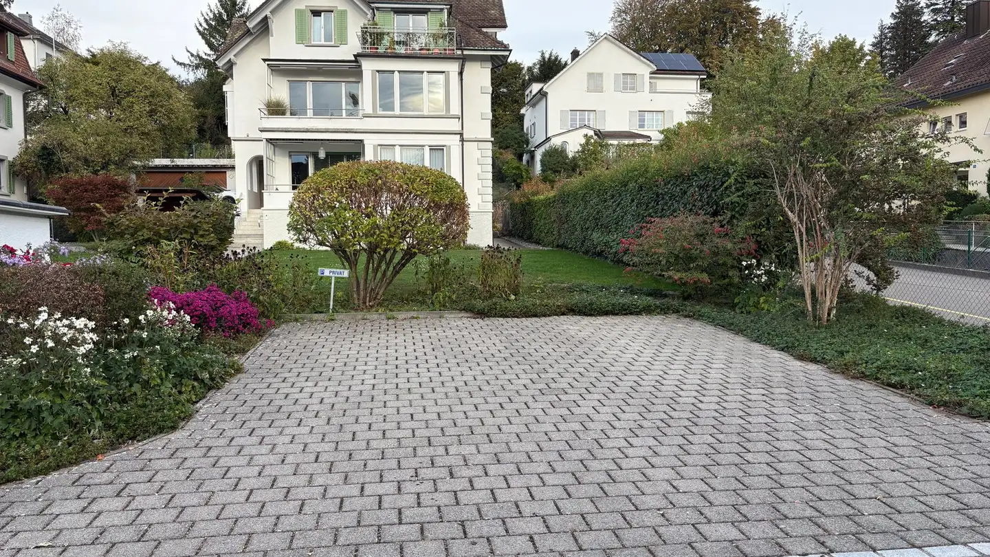 Outdoor parking space for rent - Zürichstrasse 117, 8700 Küsnacht ZH