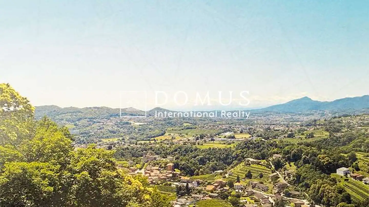 Constructible plot for sale - 6835 Morbio Superiore