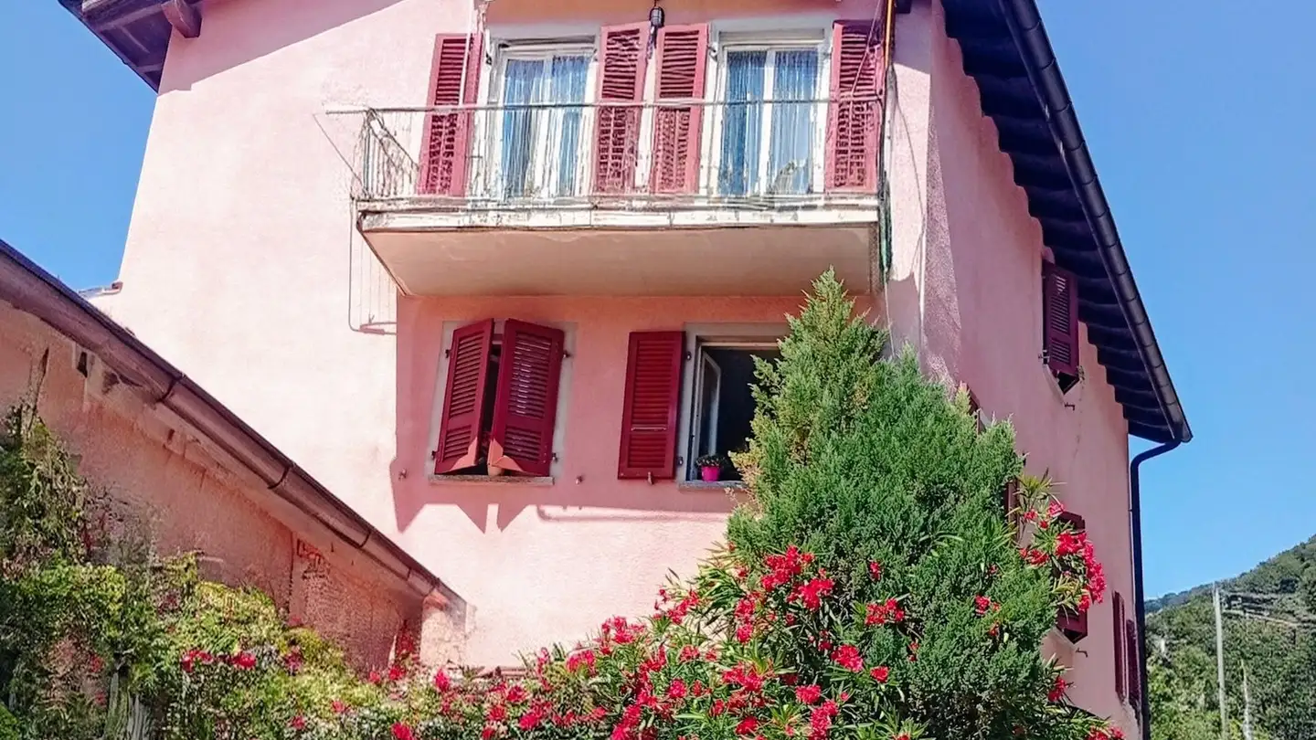 Single house for sale - Piazza Crusett, 6838 Cabbio