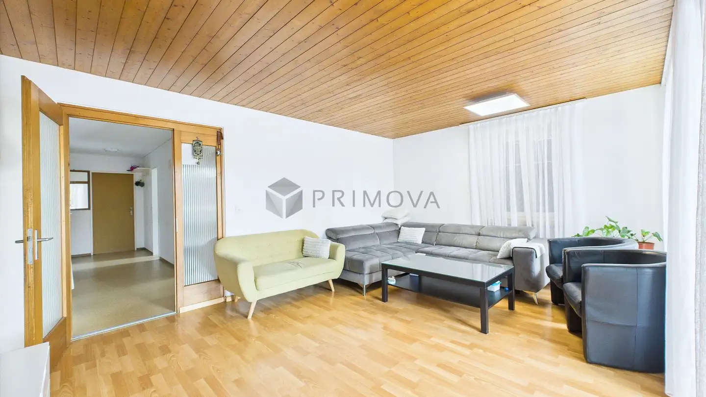 Residential building for sale - 8215 Hallau