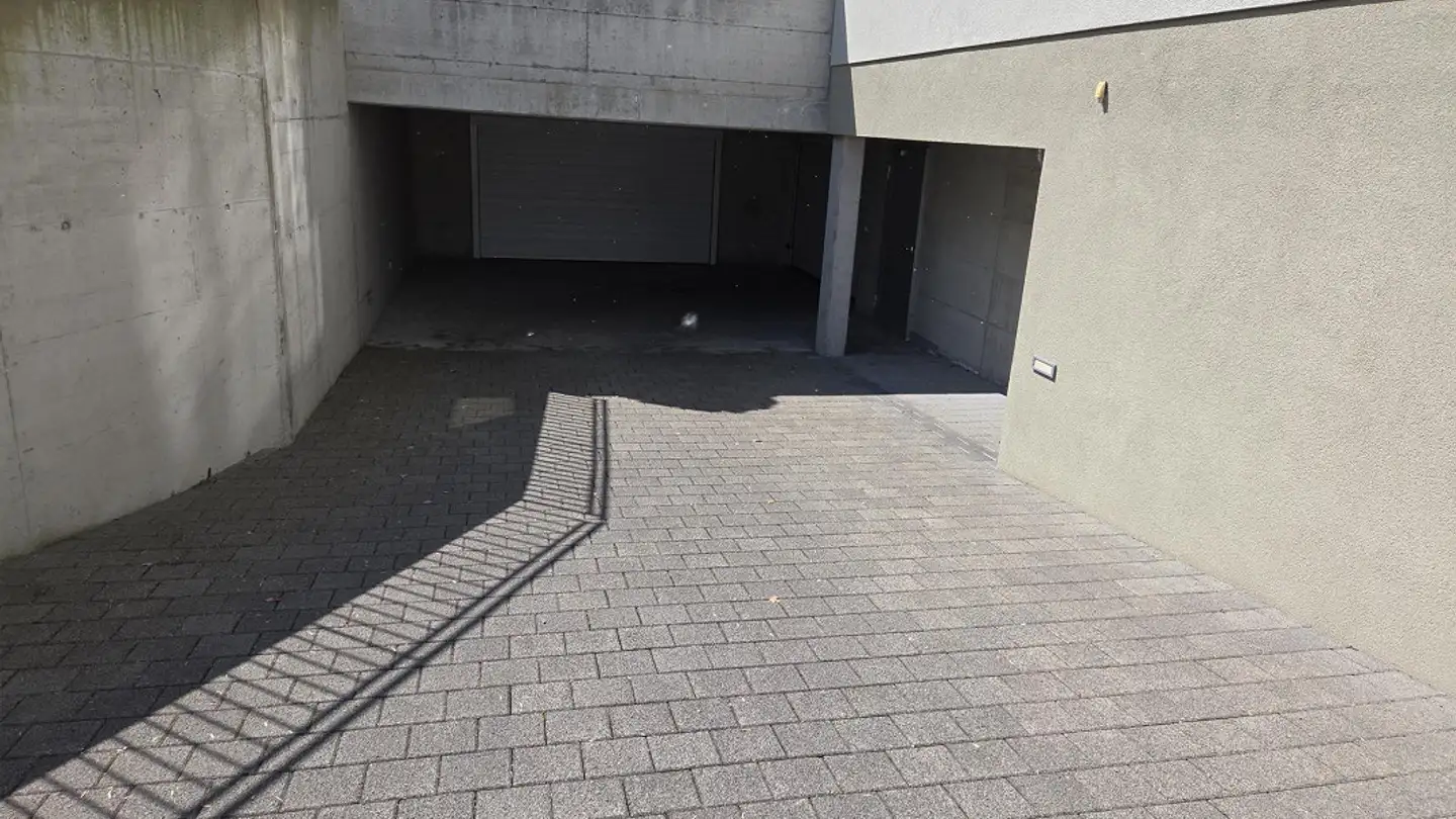 Tiefgaragenstellplatz mieten - Dorfstrasse 15, 9425 Thal