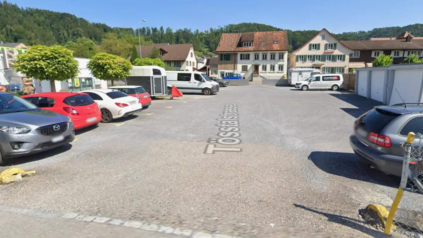 Place de parking extérieure à louer - Kanalwiese, 8488 Turbenthal