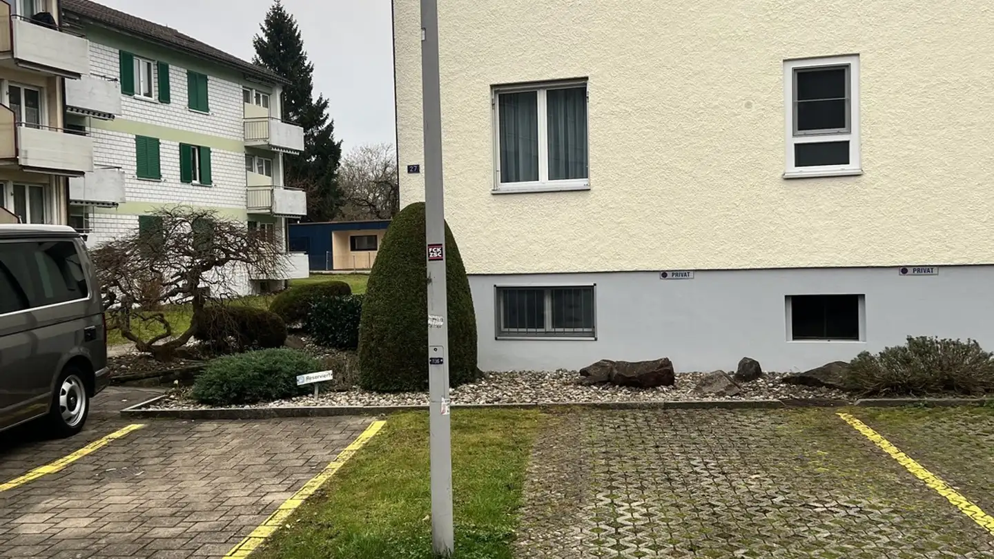 Outdoor parking space for rent - Geerenweg 27, 8303 Bassersdorf
