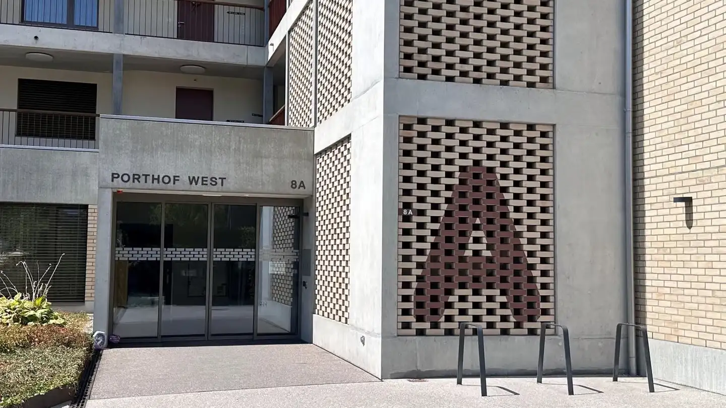 Office space for rent - Porthofstrasse 8a, 8645 Jona - Photo 2
