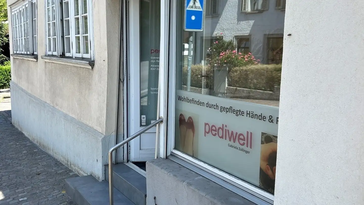Commercial à louer - Albisriederstrasse 401, 8047 Zürich - Photo 2