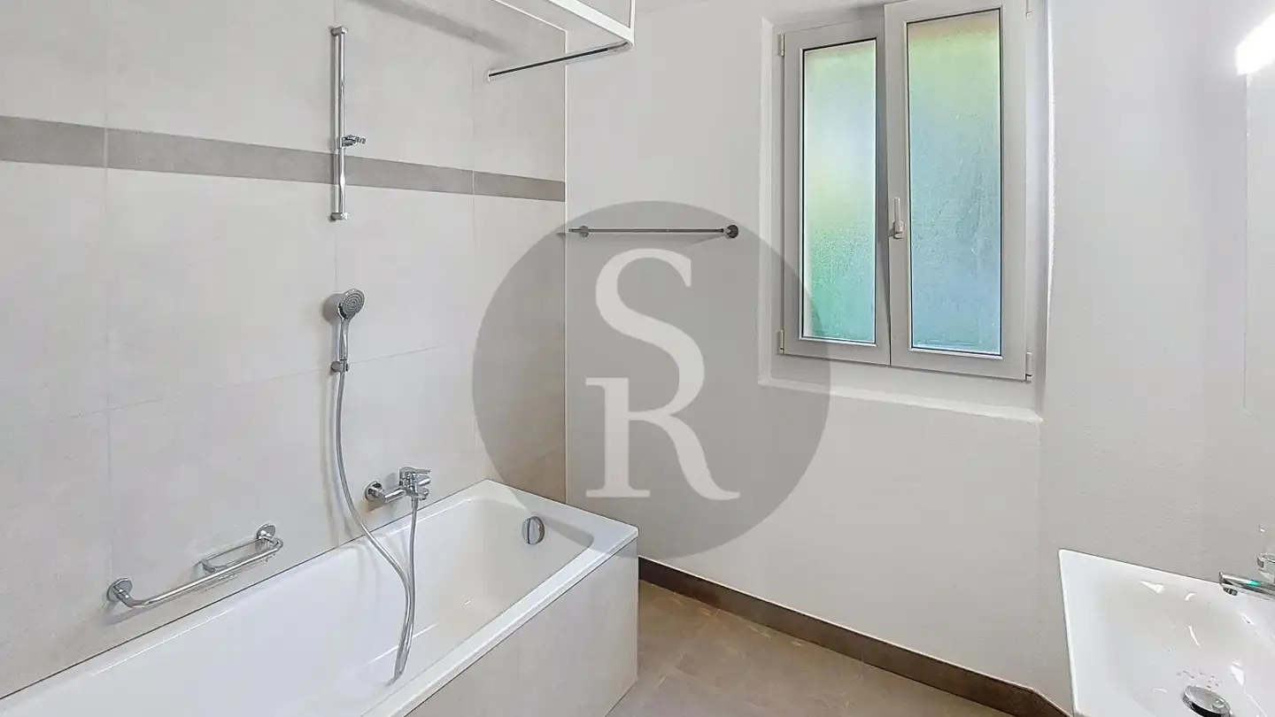 Appartement à louer - La Roche 4, 2012 Auvernier - Photo 2