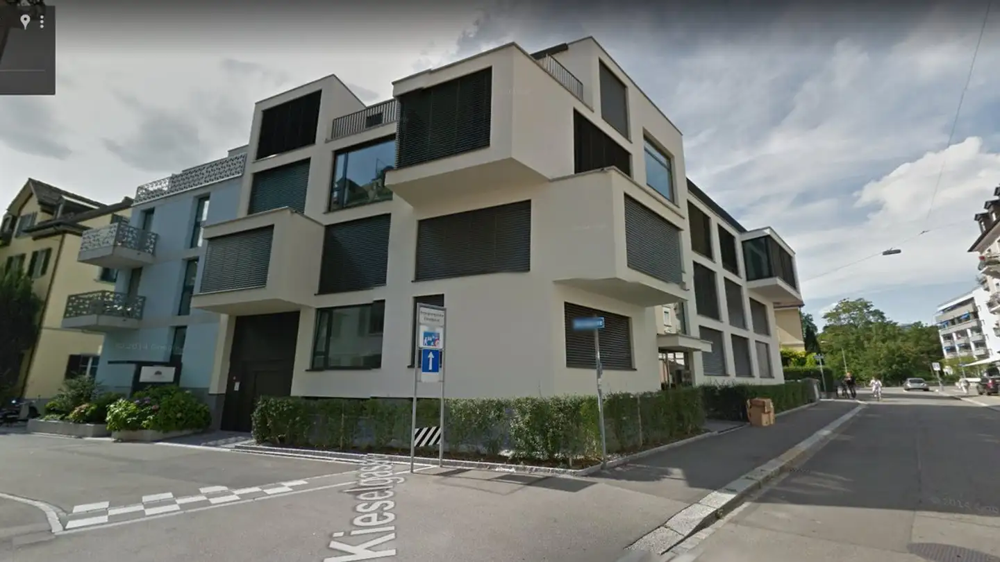 Place de parking souterraine à louer - Wildbachstrasse 44, 8008 Zürich