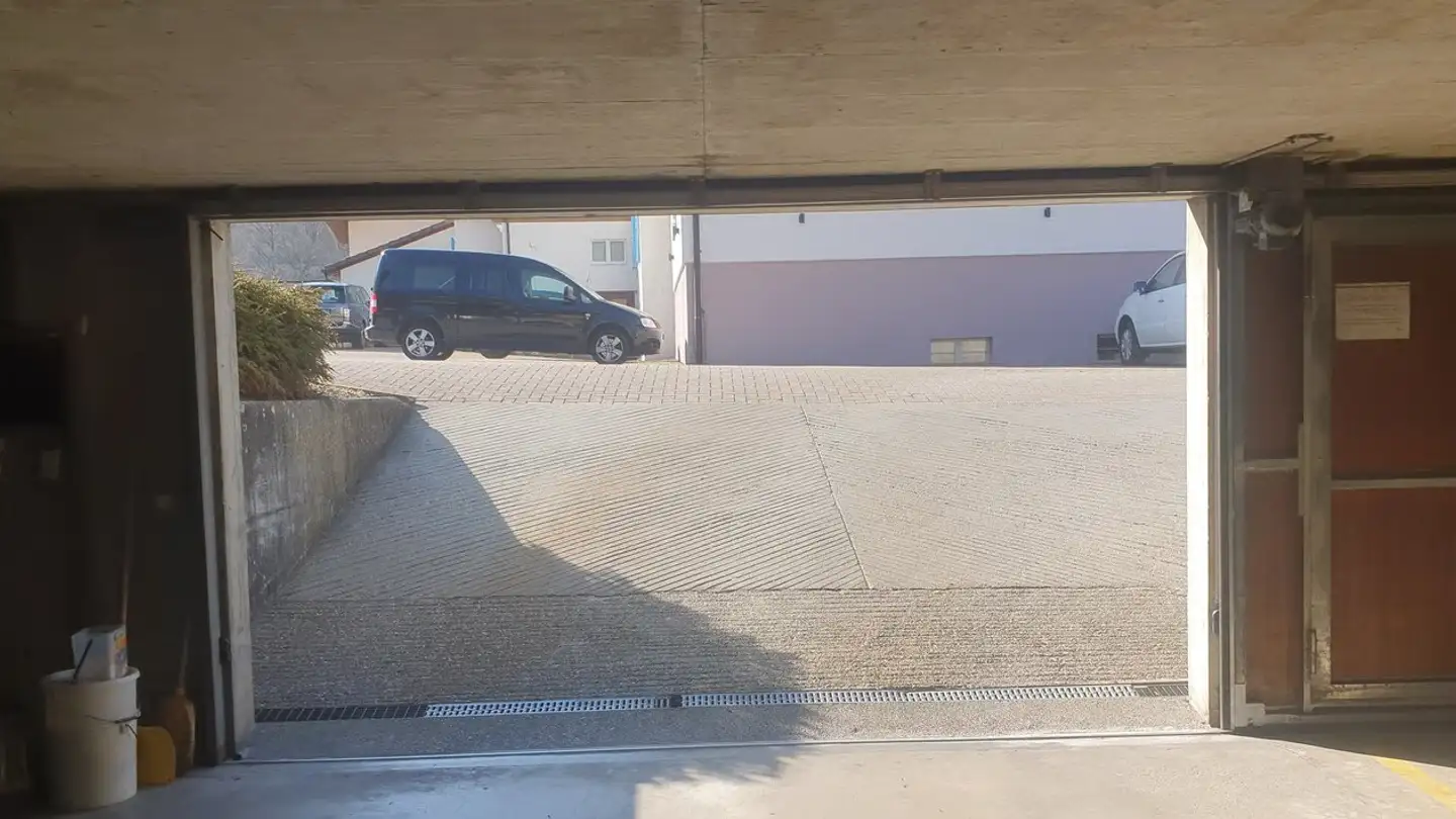 Outdoor parking space for rent - Rue Euchette 2c, 2605 Sonceboz-Sombeval
