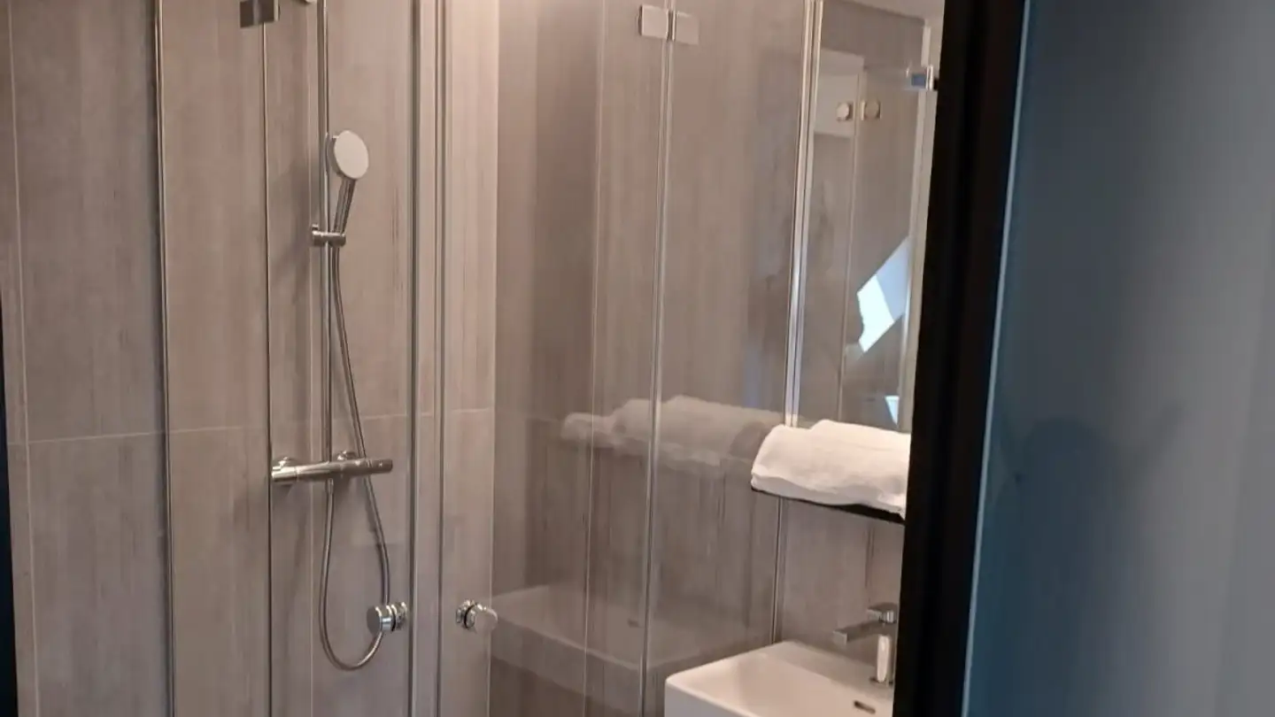 Furnished apartment for rent - Glattalstrasse 175, 8153 Rümlang - Photo 2