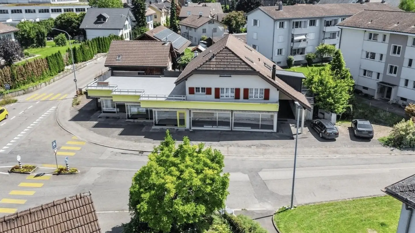 Mixed-use building for rent - Farnsbergstrasse 1, 3360 Herzogenbuchsee