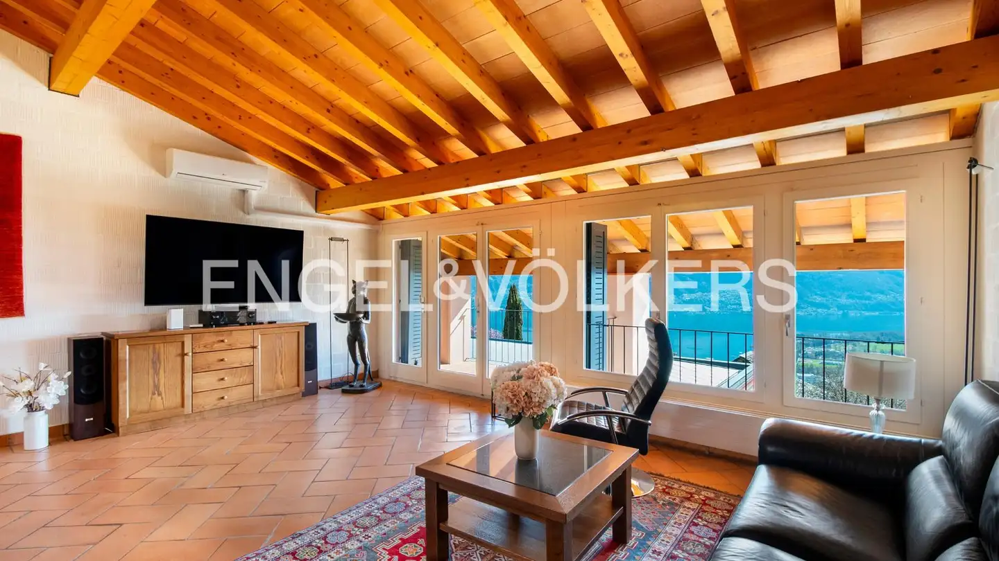 Row house for sale - 6644 Orselina