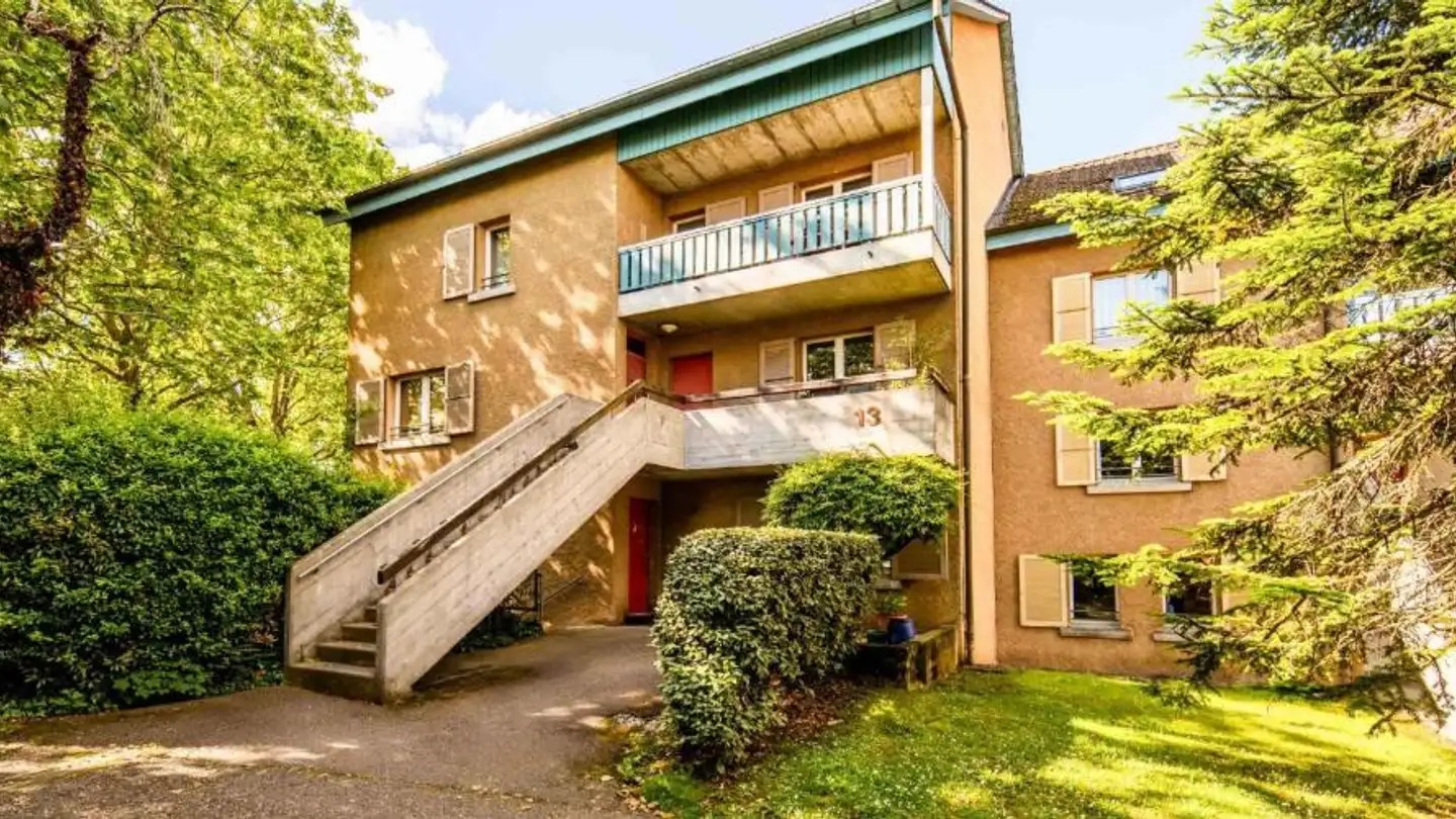 Residential building for sale - 1233 Bernex