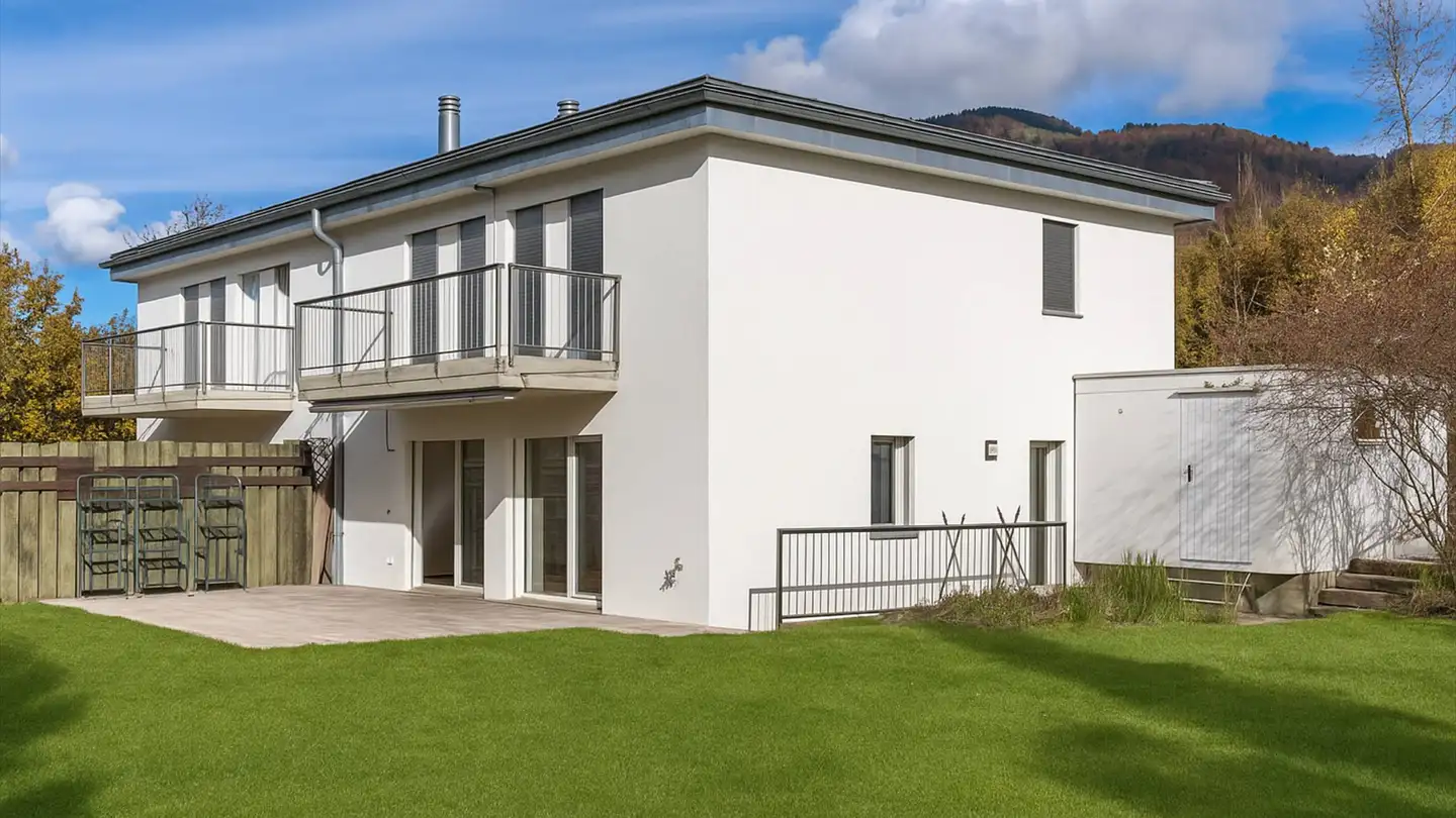 Semi-detached house for sale - 1820 Montreux