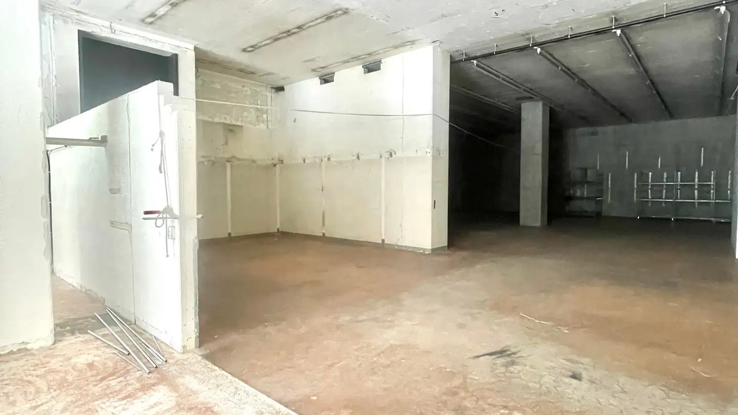 Shop for rent - Thurgauerstrasse 74, 8050 Zürich - Photo 2