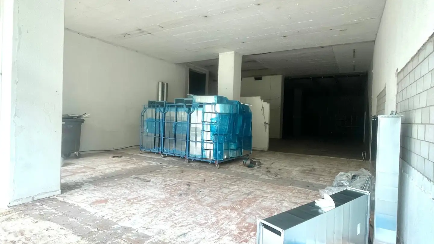 Shop for rent - Thurgauerstrasse 74, 8050 Zürich - Photo 3