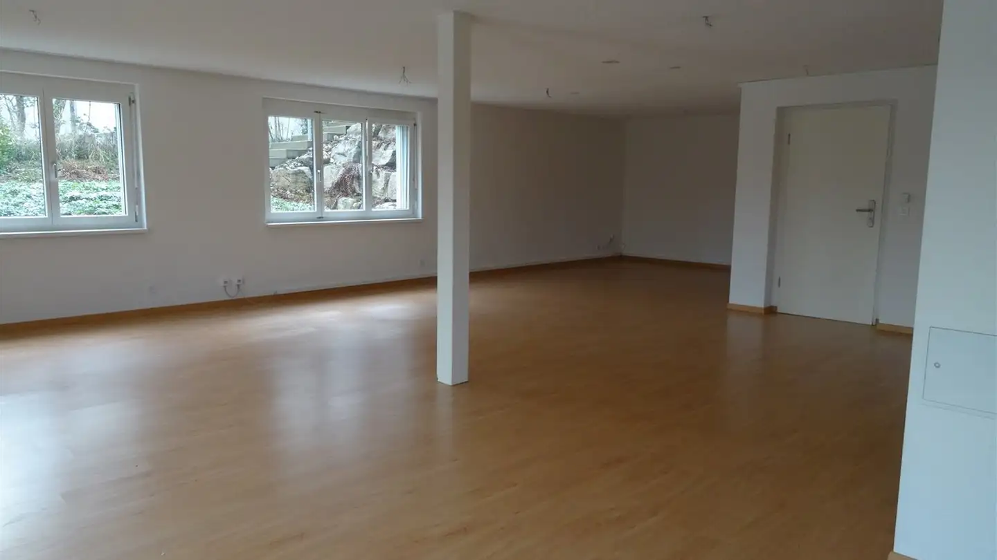 Office space for rent - Rauracherstrasse 6, 4106 Therwil