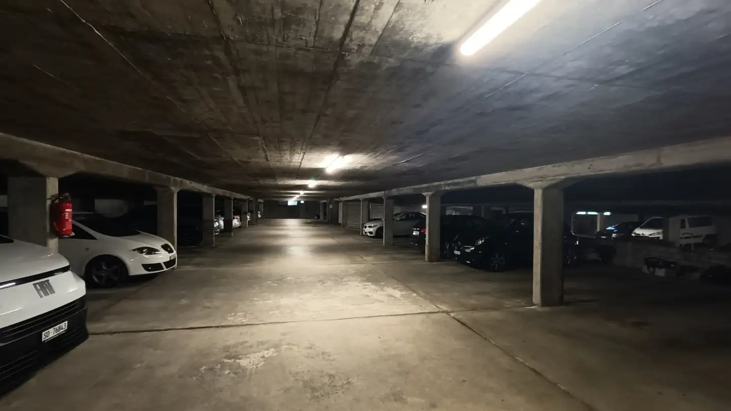 Outdoor parking space for rent - Schöneggstrasse 15, 2540 Grenchen