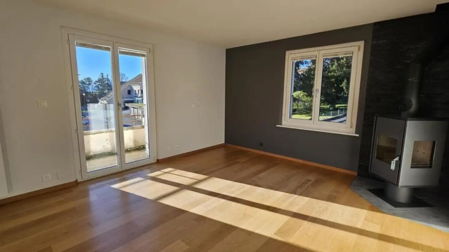 Single house for sale - 1169 Yens - Photo 3