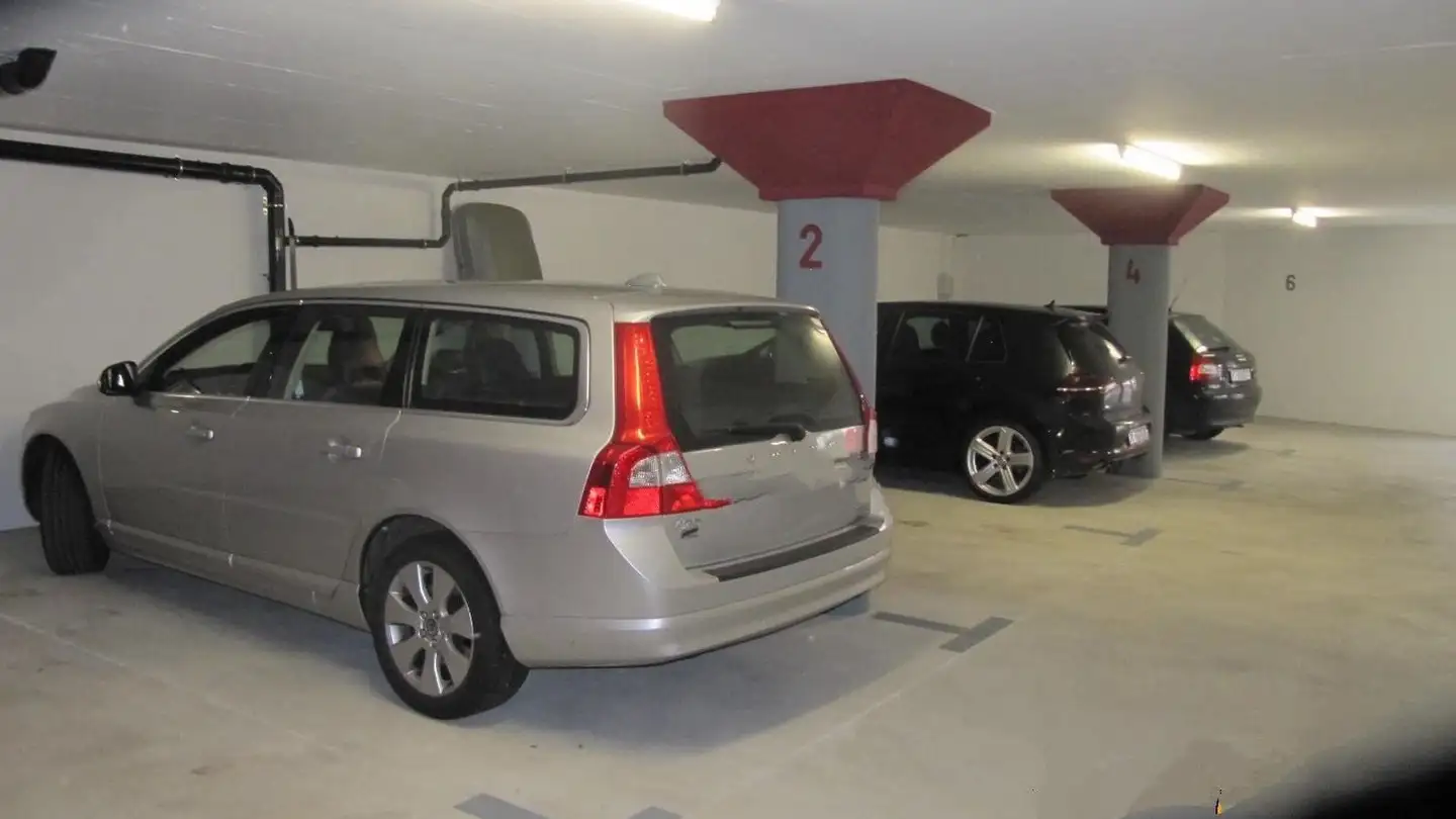 Garage singolo in affitto - Dreinepperstrasse 80, 8708 Männedorf