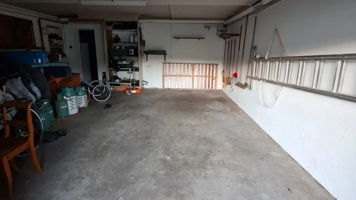 Underground parking space for rent - Seeblickstrasse 12, 8038 Zürich