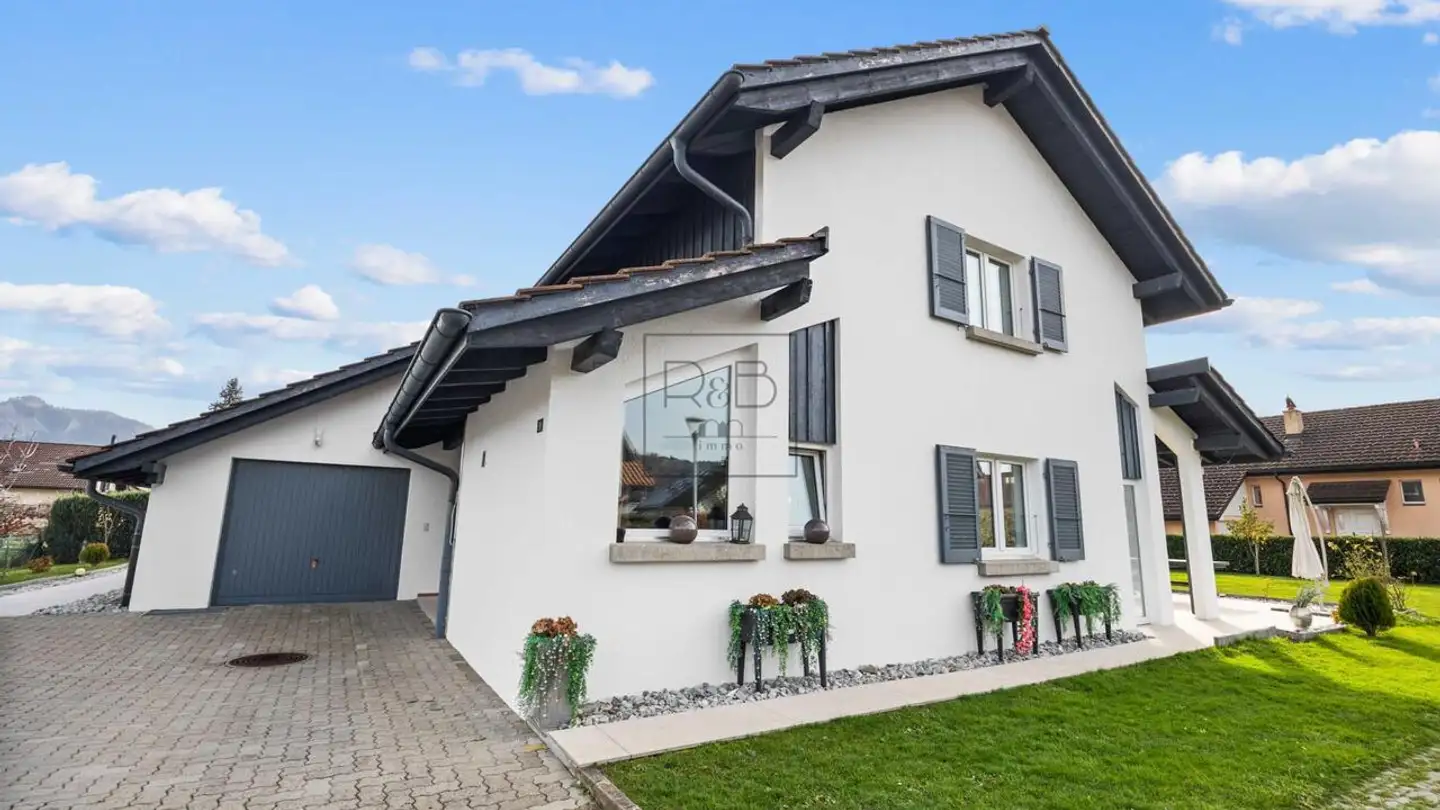 Single house for sale - 1632 Riaz